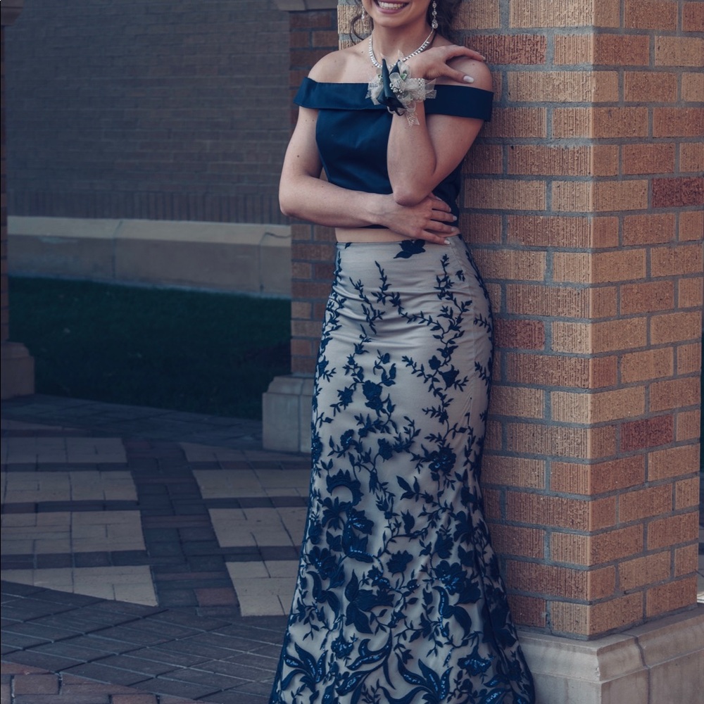 Studio 17 prom dress
